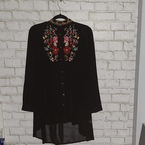 Embroidered Hem long blouse